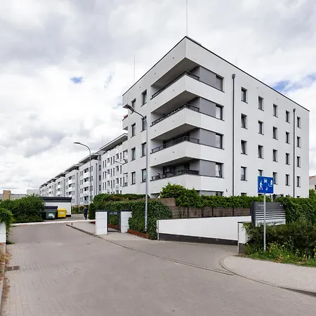 Brzezno Homely By Bookinghost *