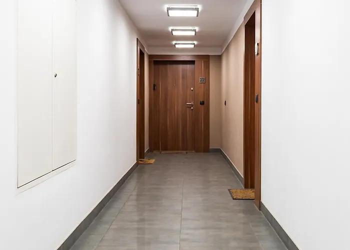 Brzezno Homely By Bookinghost شقة غدانسك