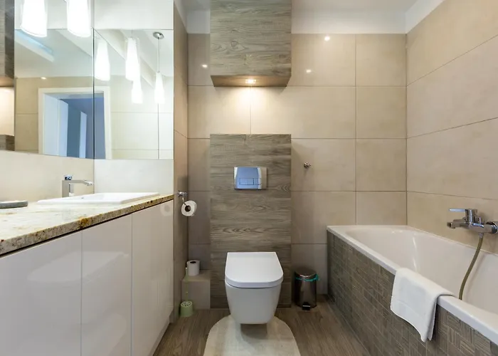 شقة Brzezno Homely By Bookinghost غدانسك