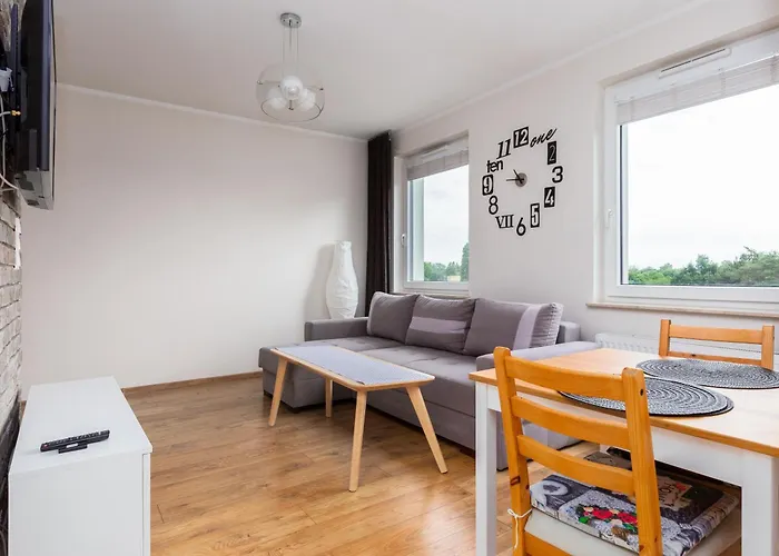 Brzezno Homely By Bookinghost شقة